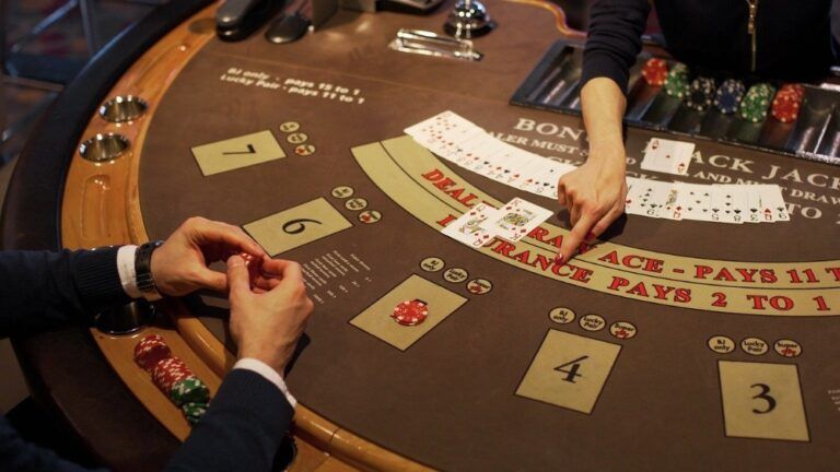 blackjack-dealer-strategy.jpg-768x432.jpg